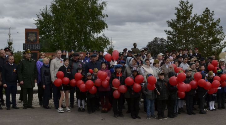 В Мензелинском районе открыли бюст Герою Советского Союза генерал-полковнику Василию Гордову