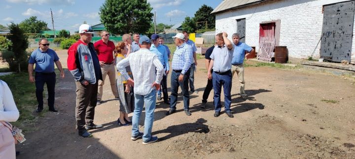 На объектах, где трудятся строители, царит оживление