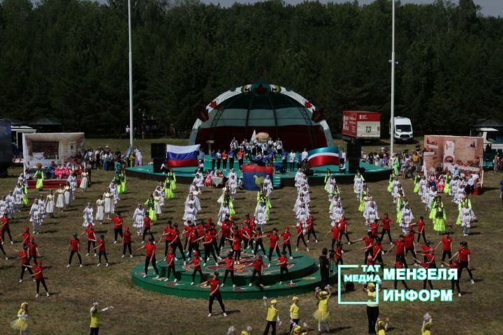 В Мензелинске с размахом прошел Сабантуй