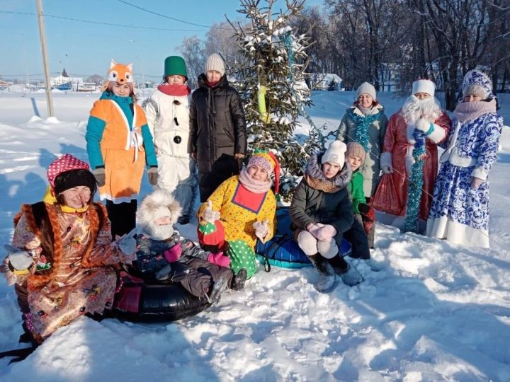 Увлекательную развлекательную программу подготовили педагоги ДОУ #5 «Зоренька»