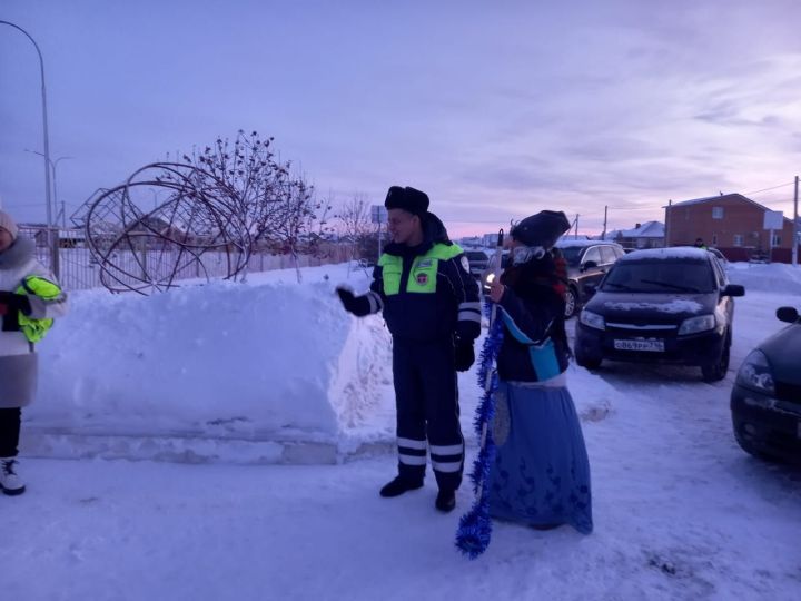 Отряд ЮИД детского сада «Шатлык» поддерживает акцию «Пристегнись Россия!»