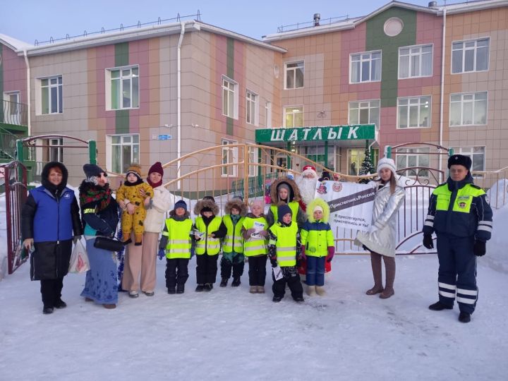 Отряд ЮИД детского сада «Шатлык» поддерживает акцию «Пристегнись Россия!»