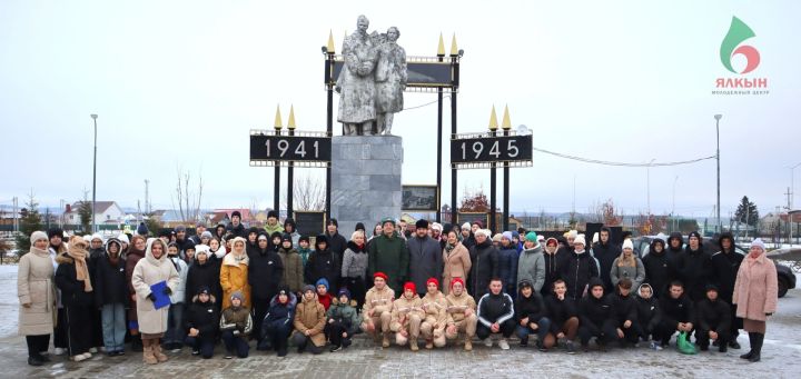 В Мензелинске состоялся митинг, посвященный Дню Неизвестного Солдата