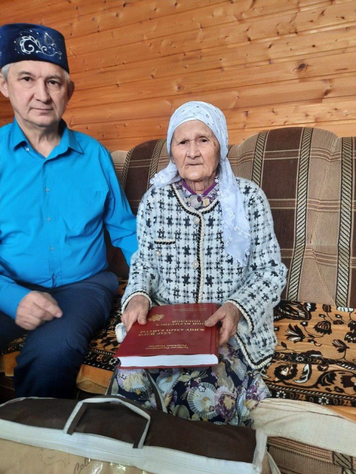 Жительница Мензелинского района отмечает свой 95-летний юбилей