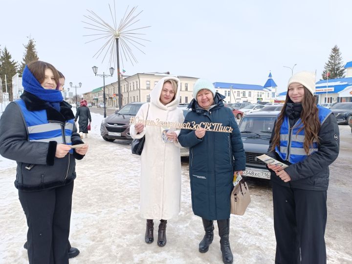 Мензелинские пешеходы стали заметнее на дороге