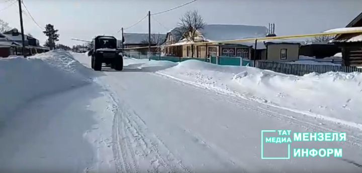 Разбив окно, он зашел в чужой дом и заснул