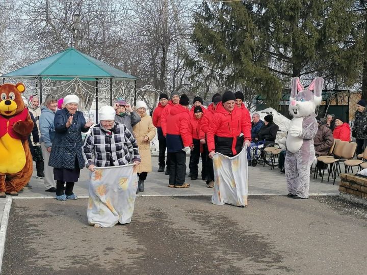 В Мензелинском доме-интернате для престарелых и инвалидов было проведено спортивное мероприятие