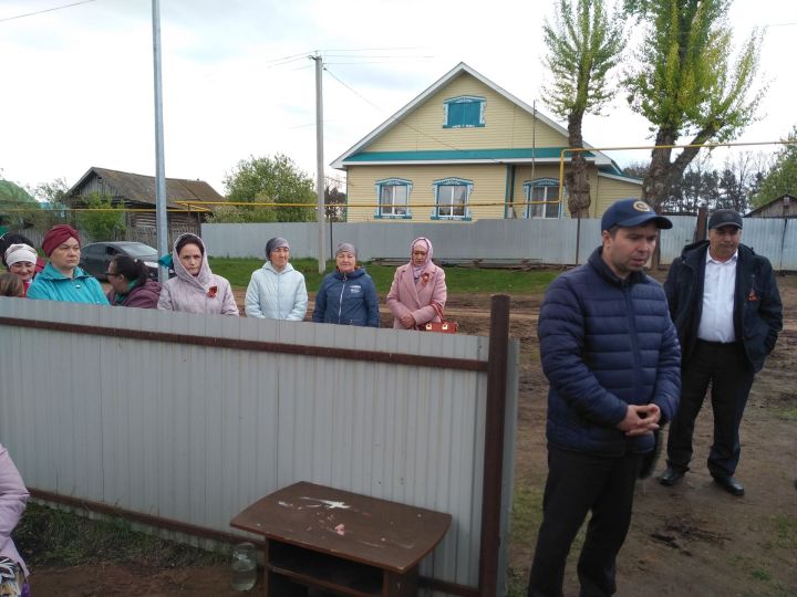 В Тегермянче митинг в честь Дня Победы провели у обелиска, сделанного на средства самообложения