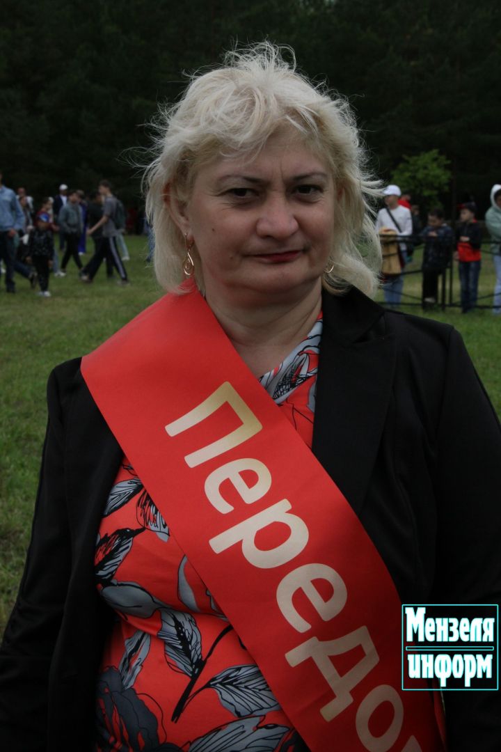 Ведущим труженикам на Сабантуе вручили Благодарственные письма главы Мензелинского района