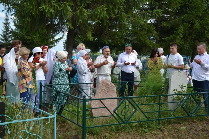 В селе Аю состоялась встреча потомков Хабибельназара и Миннекамал Гильфановых