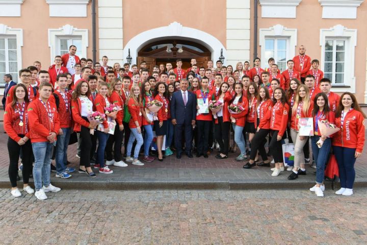 Рустам Минниханов призерам WorldSkills: Ваш успех — это успех Татарстана